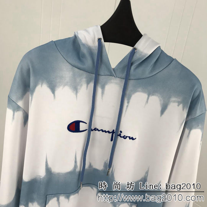 ChamPion冠軍 18ss秋冬新款衛衣 紮染漸變色 刺繡小logo 絲光混紡面料  情侶款 ydi2354